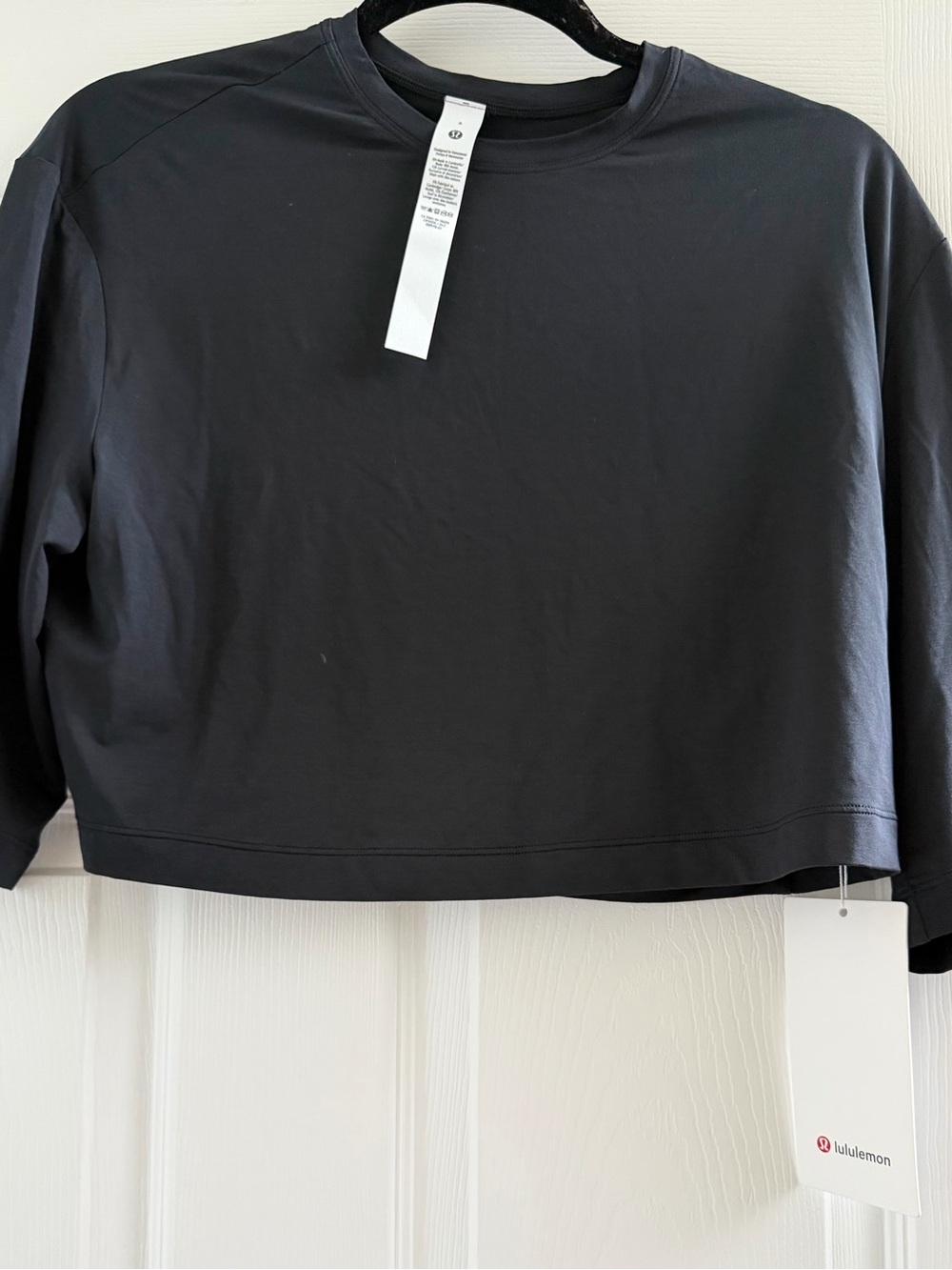 NWT Lululemon Modal Relaxed-Fit Cropped Short-Sleeve Shirt - Black - Size 4 - Picture 3 of 5